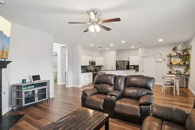 441 Valley View Drive, Lewisville, TX 75067 - Photo 2