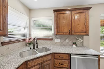 340 Merced Street, Burleson, TX 76028 - Photo 16