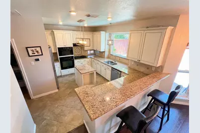 825 Wynnpage Lane, Plano, TX 75075 - Photo 6