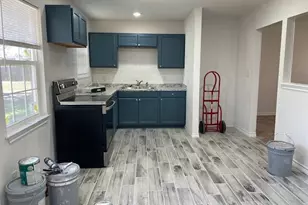 1321 S Crockett Dr, Abilene, TX 79605 - Photo 4