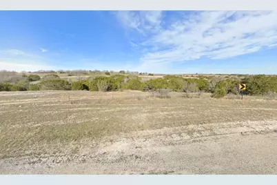 2621 Lucky Pepper Drive, Granbury, TX 76049 - Photo 2