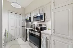 2109 St Michaels Dr, Arlington, TX 76011 - Photo 10