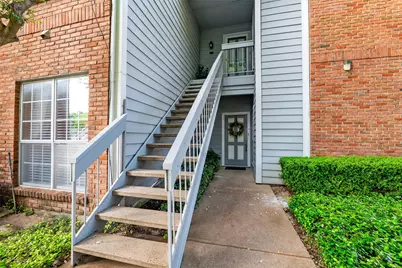 2109 Saint Michaels Drive #104, Arlington, TX 76011 - Photo 2