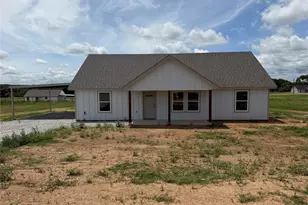 312 Myers Dr, Springtown, TX 76082 - Photo 1