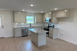 312 Myers Dr, Springtown, TX 76082 - Photo 2