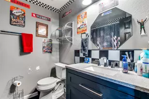 805 E Huitt Ln, Euless, TX 76040 - Photo 20