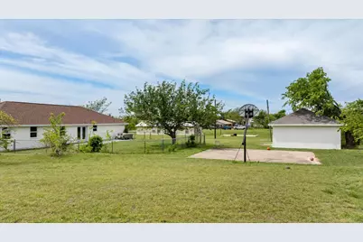 117 Paige Street, Weatherford, TX 76088 - Photo 22