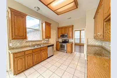 8902 Bayshore Lane, Rowlett, TX 75088 - Photo 6