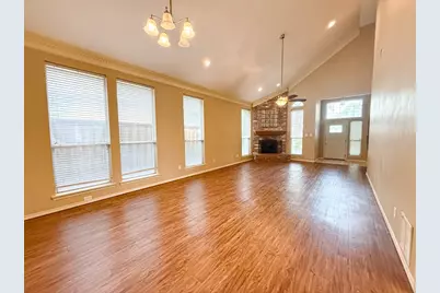 8902 Bayshore Lane, Rowlett, TX 75088 - Photo 4