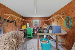 201 N Brown St, Tom Bean, TX 75489 - Photo 32