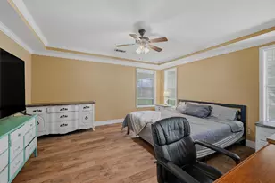 201 N Brown St, Tom Bean, TX 75489 - Photo 18