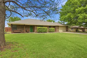 201 N Brown St, Tom Bean, TX 75489 - Photo 1