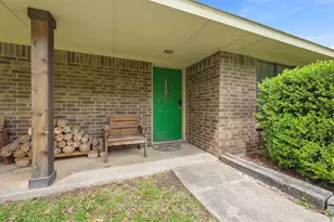 201 N Brown St, Tom Bean, TX 75489 - Photo 6