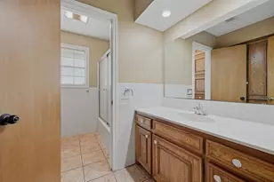 201 N Brown St, Tom Bean, TX 75489 - Photo 24