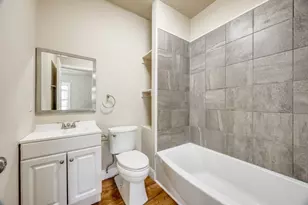 913 W Day St, Denison, TX 75020 - Photo 14