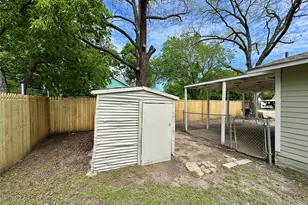 500 W Lone Star Ave, Cleburne, TX 76033 - Photo 16