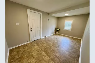 500 W Lone Star Avenue, Cleburne, TX 76033 - Photo 10