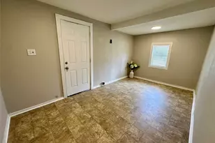 500 W Lone Star Ave, Cleburne, TX 76033 - Photo 10