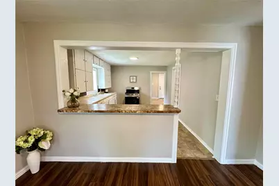 500 W Lone Star Avenue, Cleburne, TX 76033 - Photo 4