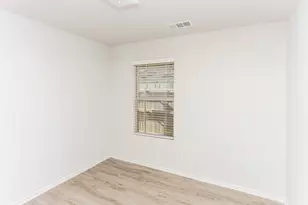 1405 Mark Ln, Ennis, TX 75119 - Photo 10