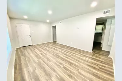 117 E Sanford Street #B, Arlington, TX 76011 - Photo 6