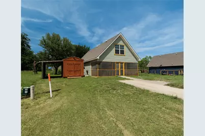 10906 Shady Oaks Drive, Runaway Bay, TX 76426 - Photo 4