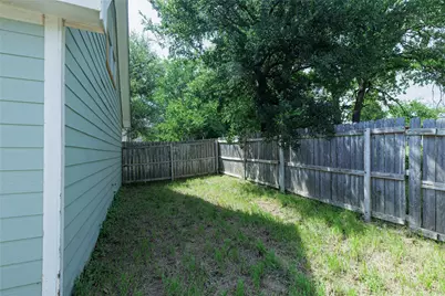 10906 Shady Oaks Drive, Runaway Bay, TX 76426 - Photo 22