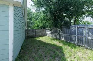 10906 Shady Oaks Dr, Runaway Bay, TX 76426 - Photo 22