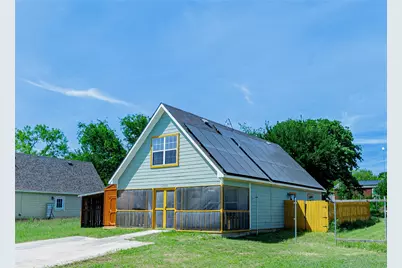 10906 Shady Oaks Drive, Runaway Bay, TX 76426 - Photo 2