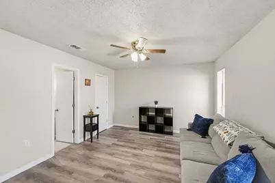 2306 Carol Good Lane, Carrollton, TX 75006 - Photo 8