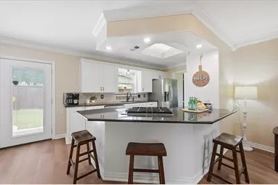 628 Robindale Court, Bedford, TX 76022 - Photo 10