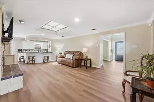 628 Robindale Ct, Bedford, TX 76022 - Photo 8