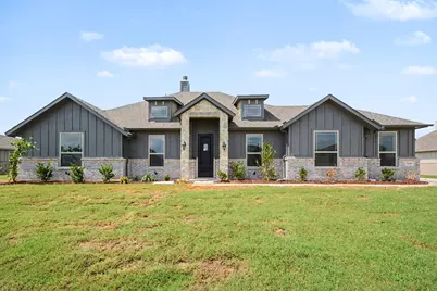 7421 Stonehenge, Sanger, TX 76266 - Photo 2