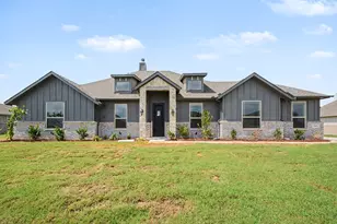 7421 Stonehenge, Sanger, TX 76266 - Photo 2