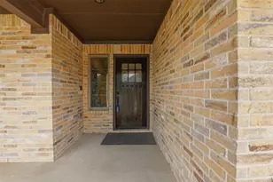 3205 Greenway Dr, Burleson, TX 76028 - Photo 4