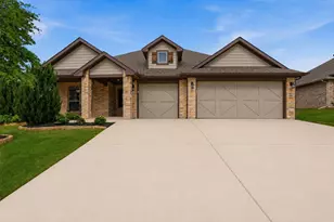 3205 Greenway Dr, Burleson, TX 76028 - Photo 1