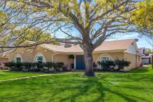 1318 Edgewood Dr, Richardson, TX 75081 - Photo 2