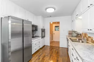 821 Ridge Ct, Bedford, TX 76021 - Photo 12