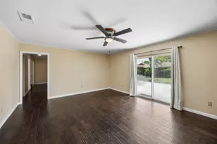 1918 Normandy Dr, Irving, TX 75060 - Photo 10