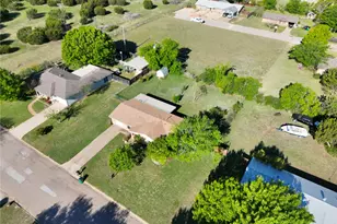 512 S Williams St, Hamilton, TX 76531 - Photo 16