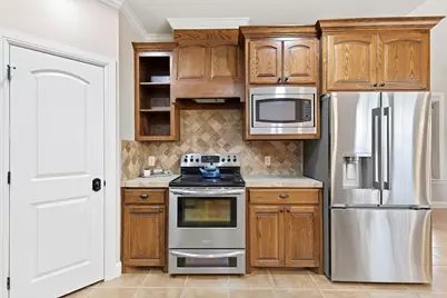 9601 Ravenswood Road, Granbury, TX 76049 - Photo 12