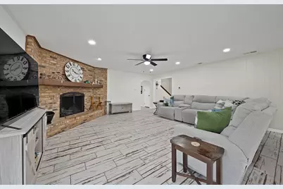 4025 Diamond Loch W, North Richland Hills, TX 76180 - Photo 6