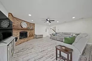 4025 Diamond Loch W, North Richland Hills, TX 76180 - Photo 6