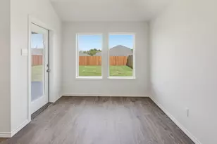 800 Barton Dr, Ennis, TX 75119 - Photo 32