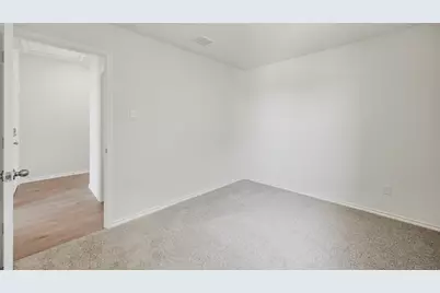 800 Barton Drive, Ennis, TX 75119 - Photo 12