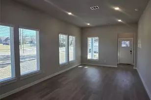 331 E Hull St, Denison, TX 75021 - Photo 8