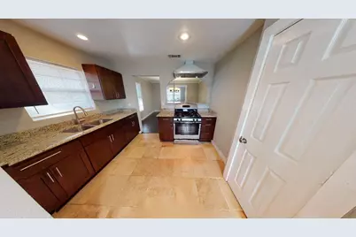 126 Neches, Dallas, TX 75208 - Photo 12