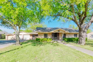 700 S Washington St, Pilot Point, TX 76258 - Photo 1