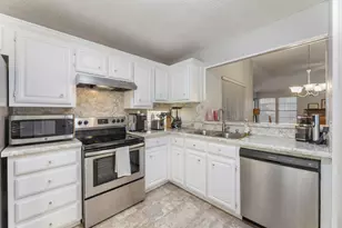 1813 Frosted Hill Dr, Carrollton, TX 75010 - Photo 10