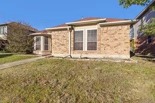 1813 Frosted Hill Dr, Carrollton, TX 75010 - Photo 2